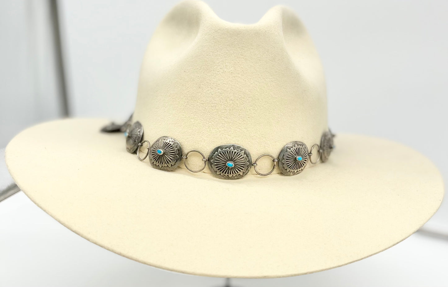 Vintage 1940's 18 Concho Hat Band